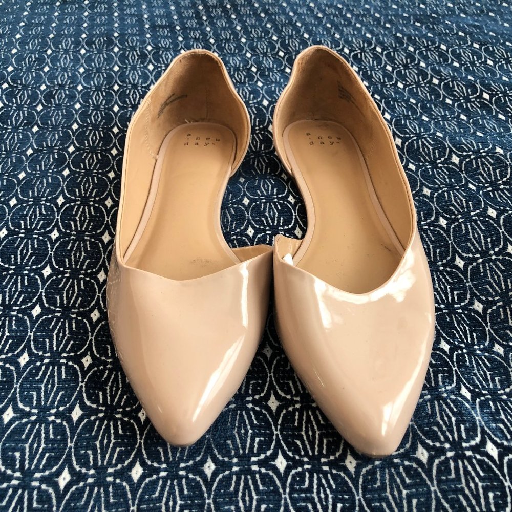 Nude Ballet Flats